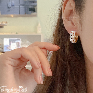 Pearl Ring Earrings 小香风镶嵌珍珠水钻镂空圆环插扣耳环