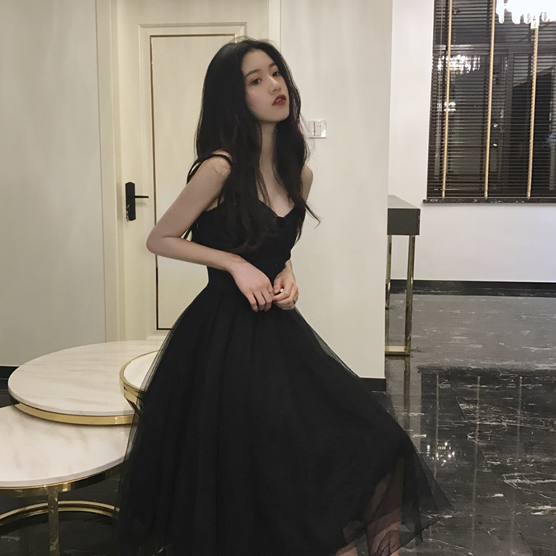 韩版气质蕾丝吊带拼接春秋小连衣裙(非品牌)