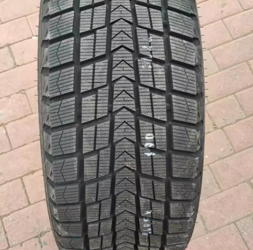 耐克森205/215/225/235/265/R17寸冬季冰雪防滑雪地轮胎