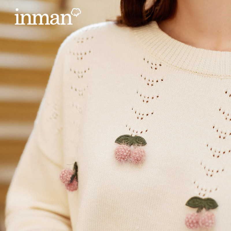茵曼套头毛衣女2020年冬新款圆领玫瑰绣花樱桃毛球甜美百搭针织衫