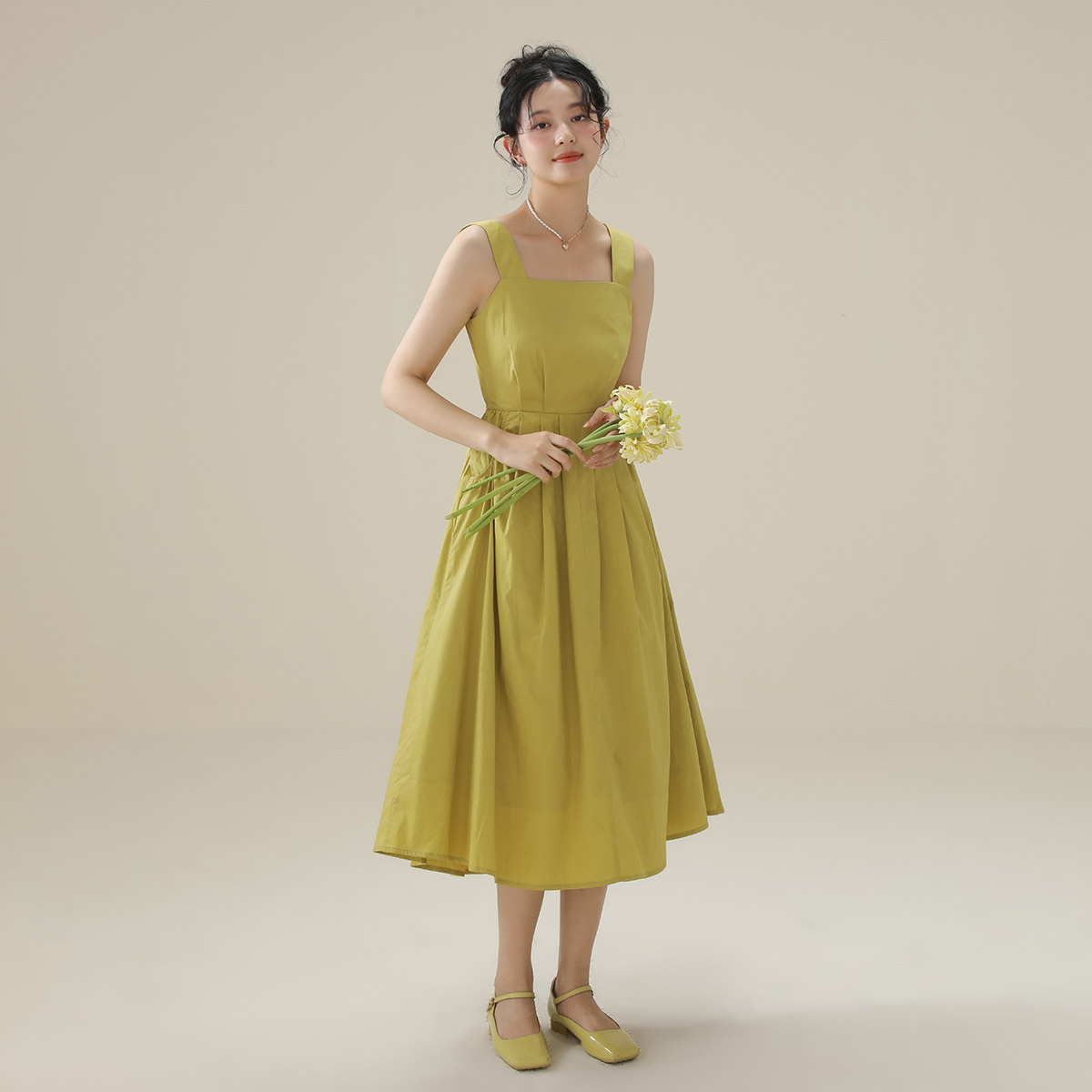 one more纯棉收腰方领无袖连衣裙女高级感背带裙a字修身吊带