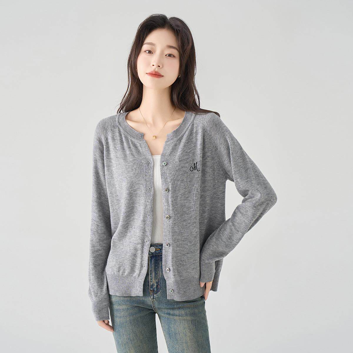 one more纯色圆领简约气质宽松长袖开衫2025春季叠穿内搭