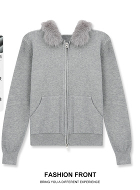 one more2025冬季新款简约现代风灰色毛领连帽拉链开衫女针织外套