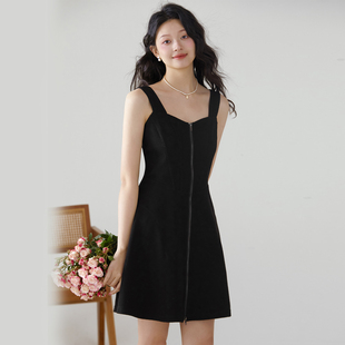one 新款 小个子吊带连衣裙女高级感宽肩带修身 小黑裙 more2025夏季