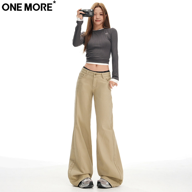 One More辣妹卡其色低腰微喇牛仔裤女秋季新款宽松阔腿休闲喇