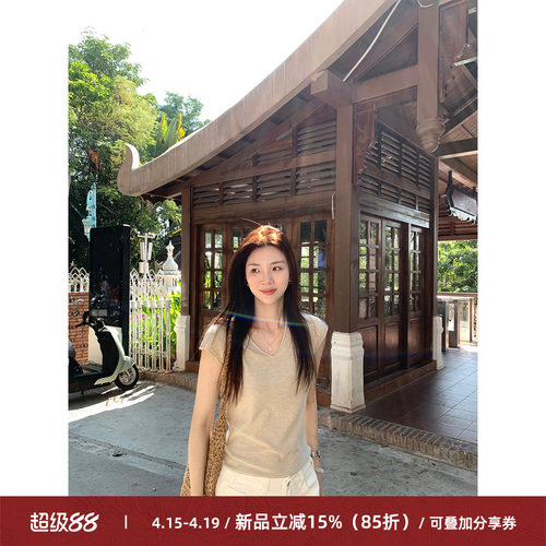 羊毛V领卷边小飞袖短袖针织衫女