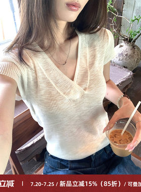 简约气质亚麻V领短袖女修身显瘦