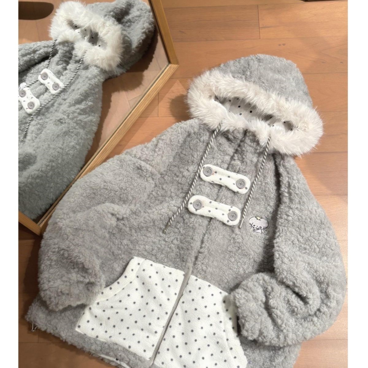 刺绣小老鼠波点羊羔毛外套女冬季甜美加厚保暖双面穿小众连帽棉服