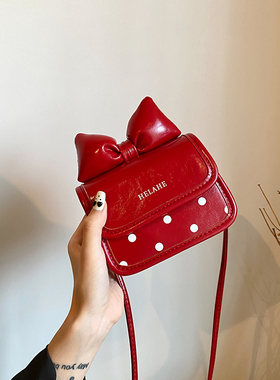 儿童包包女童蝴蝶结斜挎包女孩小方包可爱宝宝拜年包洋气外出挎包