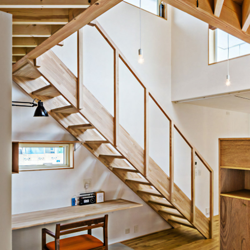 宜宾成都别墅跃层loft楼梯定制公寓小户型实木楼梯室内木制楼梯厂