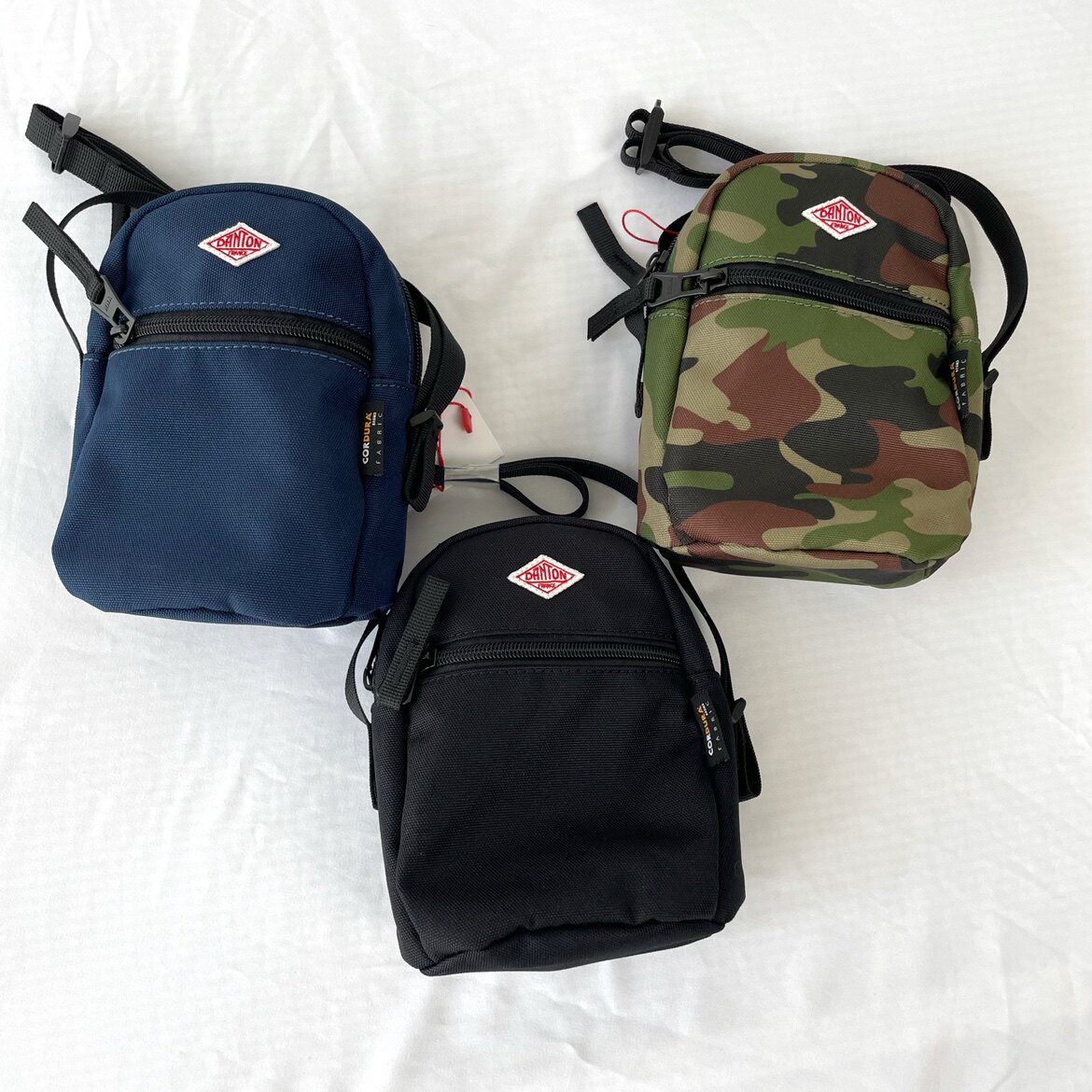 春品日本订单日单肩手机挎包女斜挎尼龙帆布小包danton胸包邮