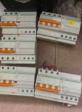议价施耐德（12.31）拆机断路器Easy8 C16 3P（2个