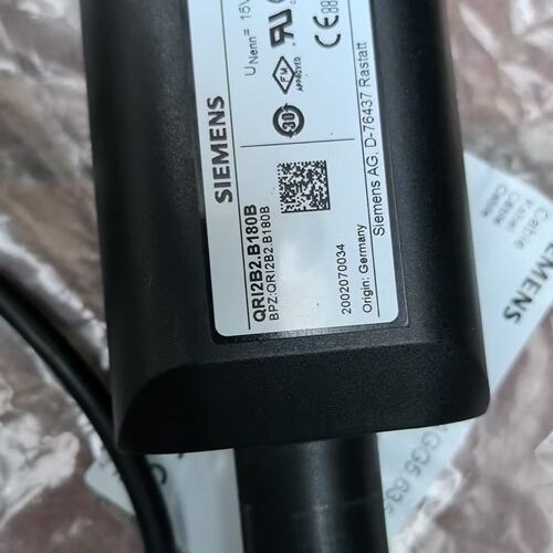 议价西门子火焰探测器QRI2B2.B180B，德国原装，拆机件，