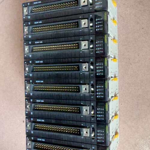 议价欧姆CJ1W-0D231成色如图。