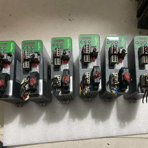 议价施耐德伺服驱动器LXM26DU07M3X，二手拆机，实拍图，