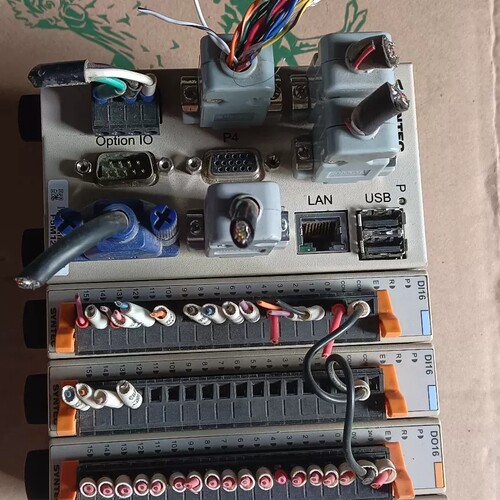议价SYNTEC新代F31-FC-A-60CA控制器+DI16两