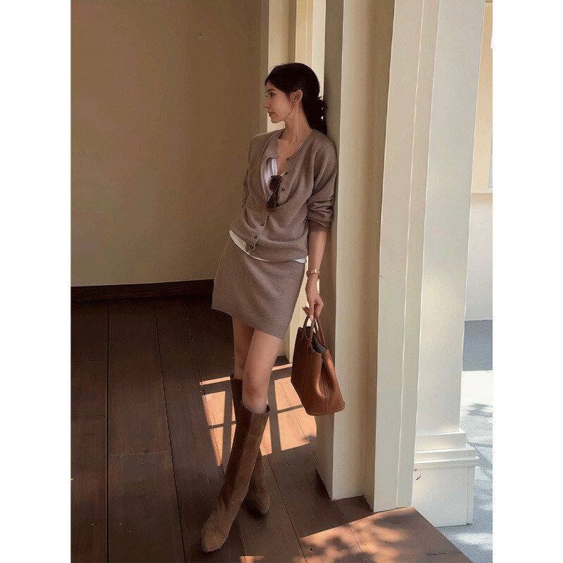 7689韩系小众毛衣衫套装裙女秋季高级感气质针织开衫半身裙两件套