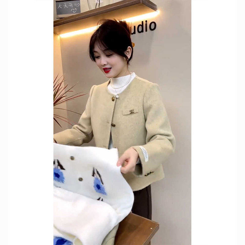 圆领短款小香风西装外套女款2026新款春秋季小个子高级时髦上衣潮