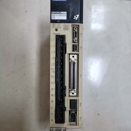 可维修安川七代驱动 SGD7S-R90A00A002，成色如图所示议价