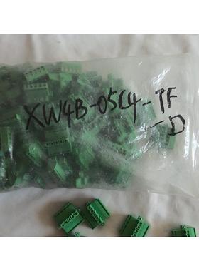 全新接线端子，型号XW4B-05C4-TF-D。绿色，未使用