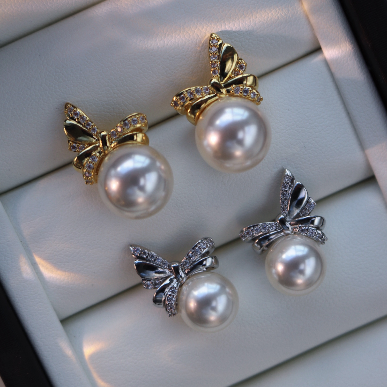 akoya天女澳白南洋金珠珍珠耳钉蝴蝶结款S925银耳环小众设计耳饰