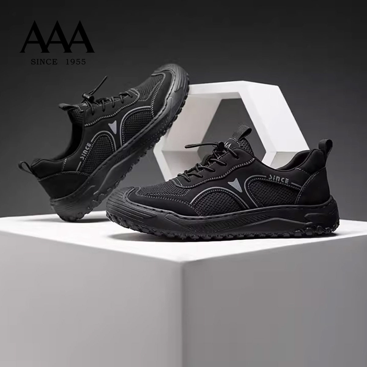 AAA正品男鞋黑色厚底运动鞋透气耐磨户外鞋皮革网面拼接休闲男鞋