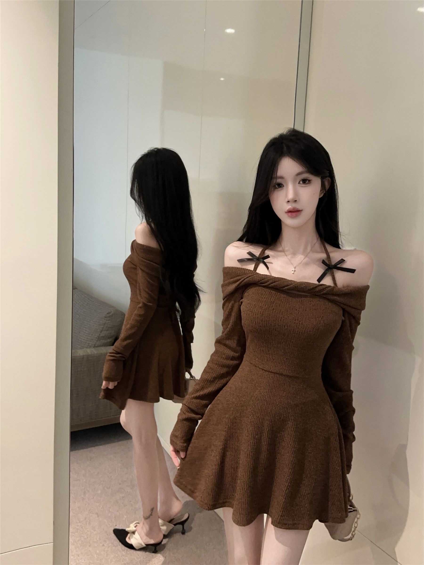 2025新法式复古气质名媛高级感小众设计感一字肩针织衫上衣女