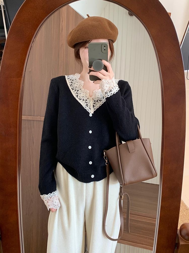 2025新款法式复古气质名媛高级感小众设计感蕾丝拼接针织衫女上衣