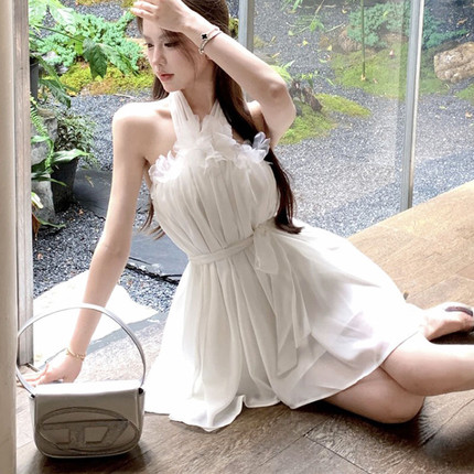 白色法式温柔风紫色蝴蝶结无袖上衣女夏季高级感气质显瘦露肩小衫