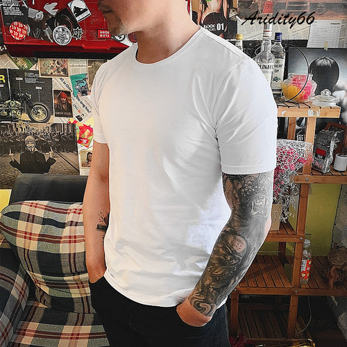 短袖舒适修身纯色男圆领