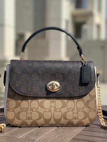 Шанхайский склад Специальное предложение зазоры 2024 Новый весенний и летний прилив высокий уровень сенсорной кожа янзи янзи тот же глиф плеча с свиней пакет