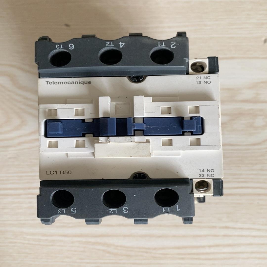施耐德交流接触器 型号：LC1D50