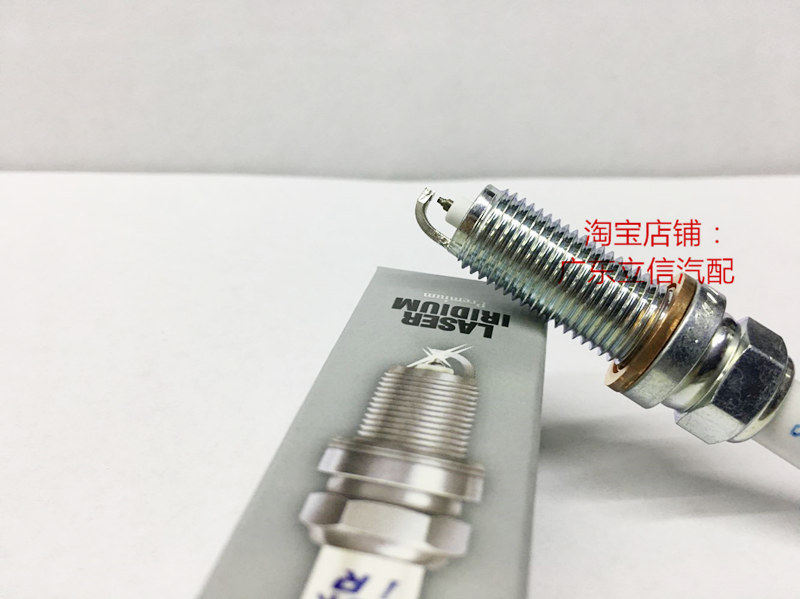奔驰CLS 260 300 320 350 400 2.0T 3.0 3.5适用NGK铱铂金火花塞