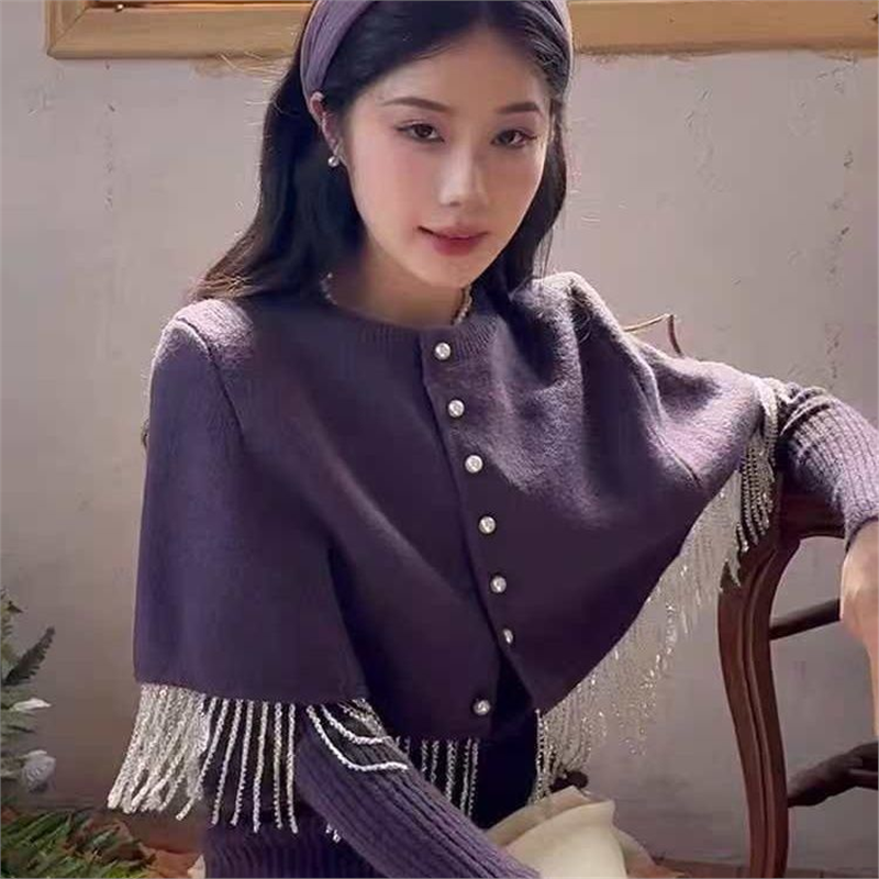 新款高级法式时尚流苏斗篷毛衣披肩秋冬针织打底上衣针织衫两件套