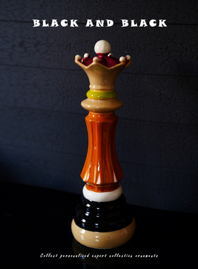 复古撞色国际象棋皇后陶瓷摆件