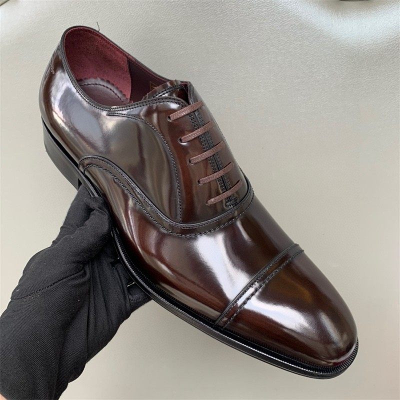 欧洲站潮牌真皮镂空雕花尖头系带德比鞋高端皮底商务正装皮鞋男士