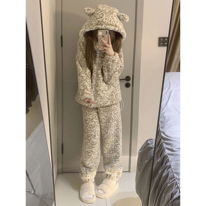 秋冬款大码豹纹可爱珊瑚绒睡衣