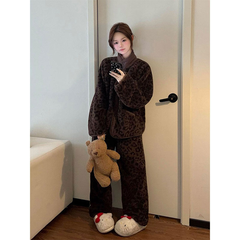 轻奢风高级感豹纹珊瑚绒睡衣女秋冬新款大码加厚保暖家居服俩件套,女士内衣/男士内衣/家居服,睡衣/家居服套装,淘宝优惠券,粉丝福利购,淘宝优惠卷