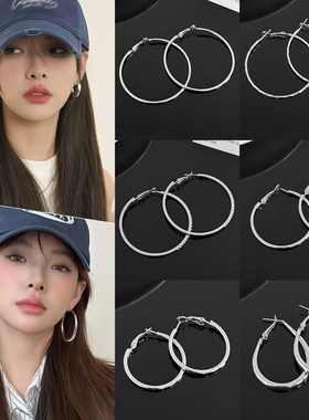 银色素圈耳环女2026新款爆款圆脸耳圈轻奢小众气质耳钉高级感耳饰