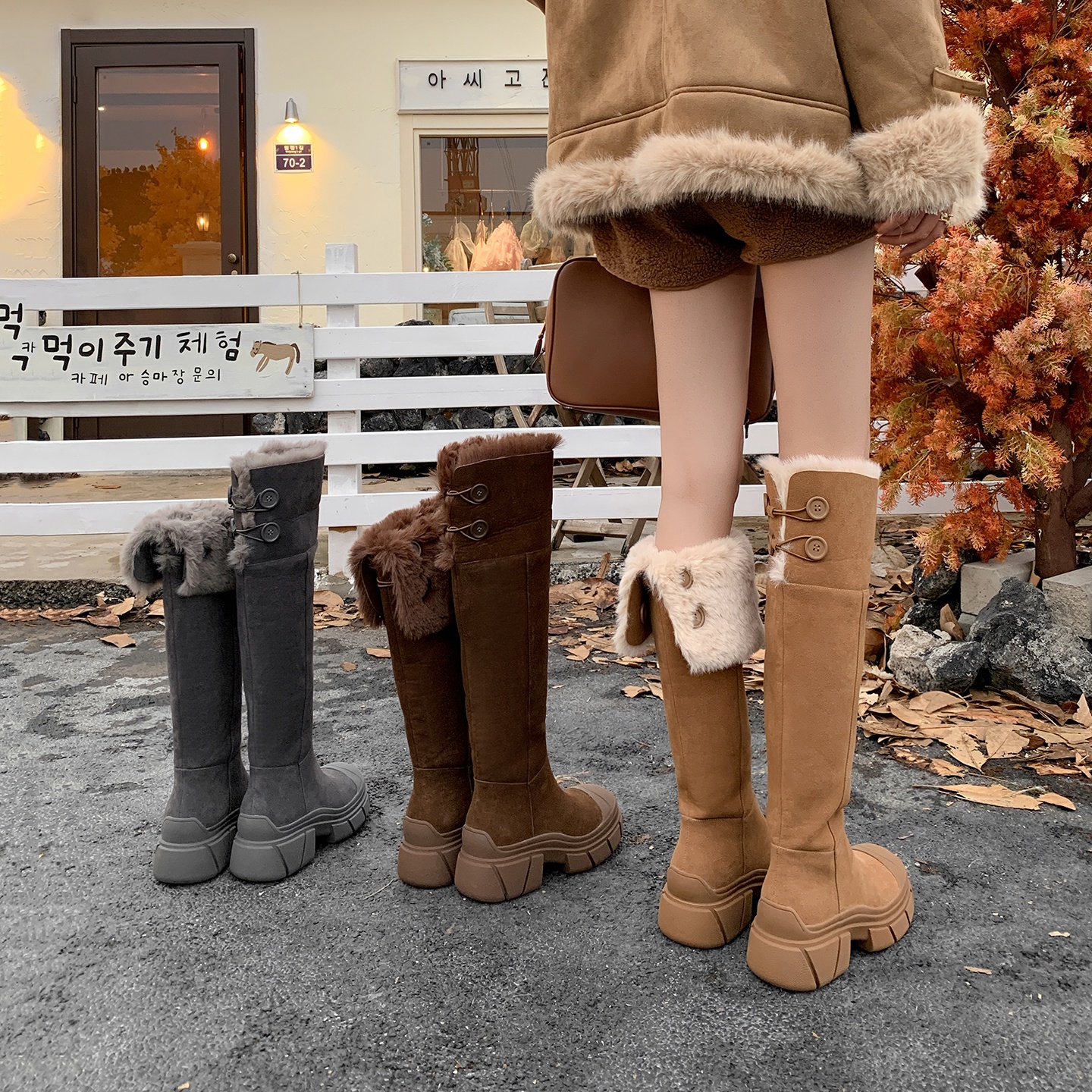 简约圆头高筒铆钉长绒雪地靴厚底