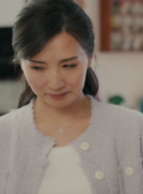 原版欢乐家长群2戴静陈好同款针织衫浅紫色毛边开衫毛衣上衣女202