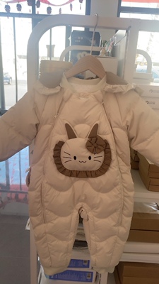 婴幼儿女宝宝双开活帽羽绒抱服