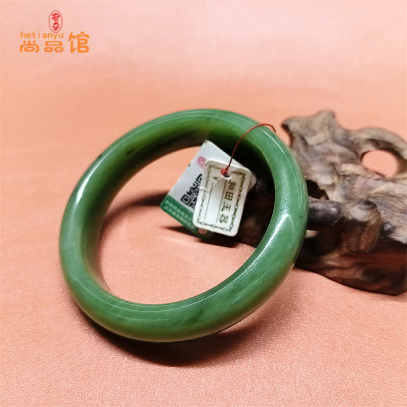 和田碧玉正绿58圈手镯  正品俄料冰底阳绿微带黑点女款玉镯