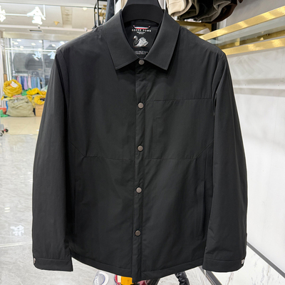 轻薄款90鹅绒翻领暗扣羽绒服