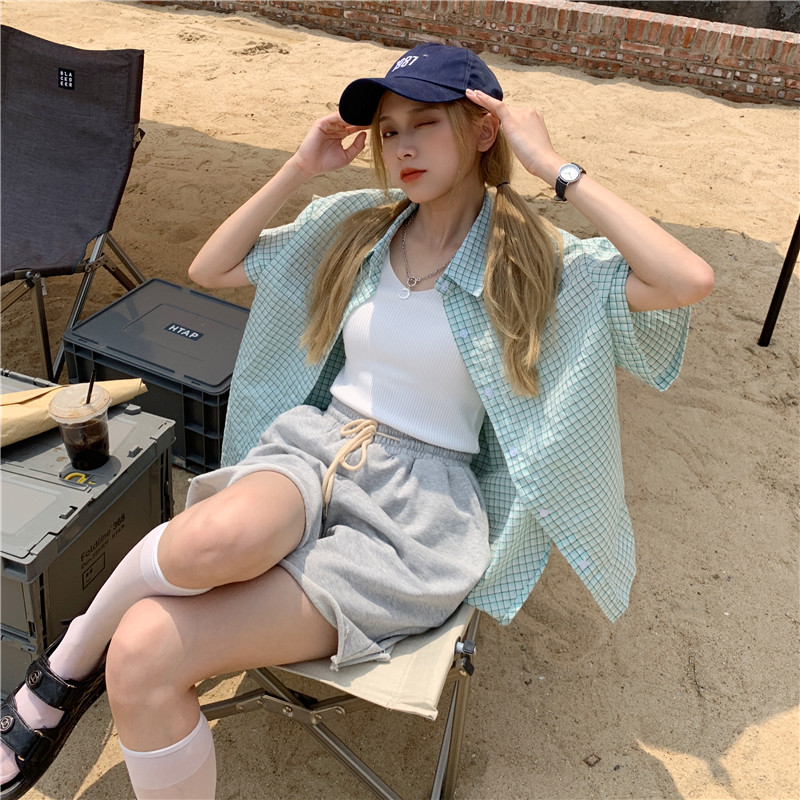 Real price! Plaid sunscreen shirt + high waist casual shorts with white suspender vest