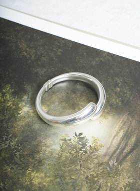 周叔韩代 韩国东大门设计款亮面S925纯银手镯 110416