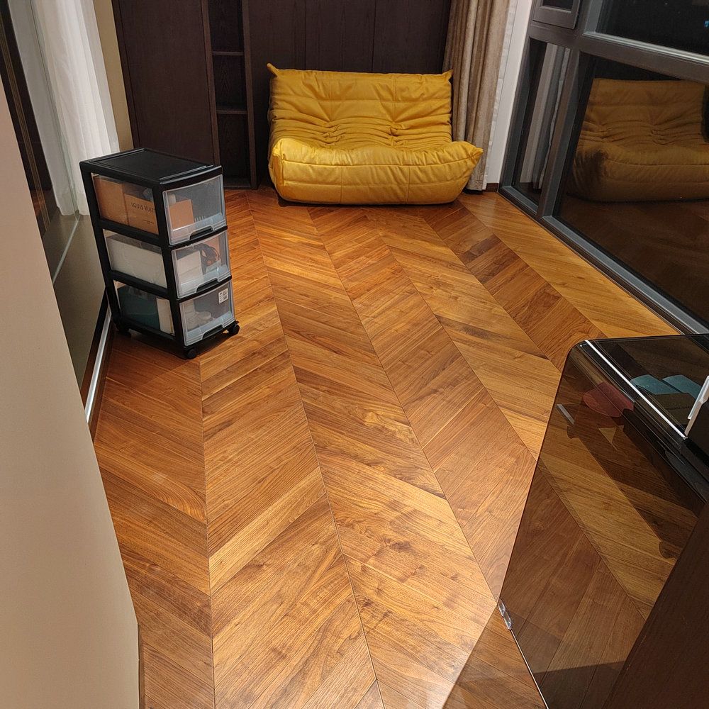 木源人家鱼骨拼人字拼美国黑胡桃厚皮三层多层实木地板可地暖地热