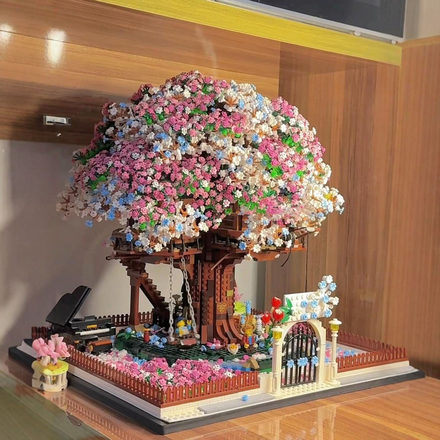 新款樱花树屋积木高级氛围感女孩高难度拼装3D立体玩具氛围感礼物