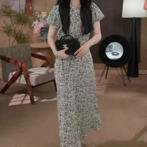 法式高级感轻奢风时尚连衣裙女2026夏季新款优雅气质碎花显瘦长裙