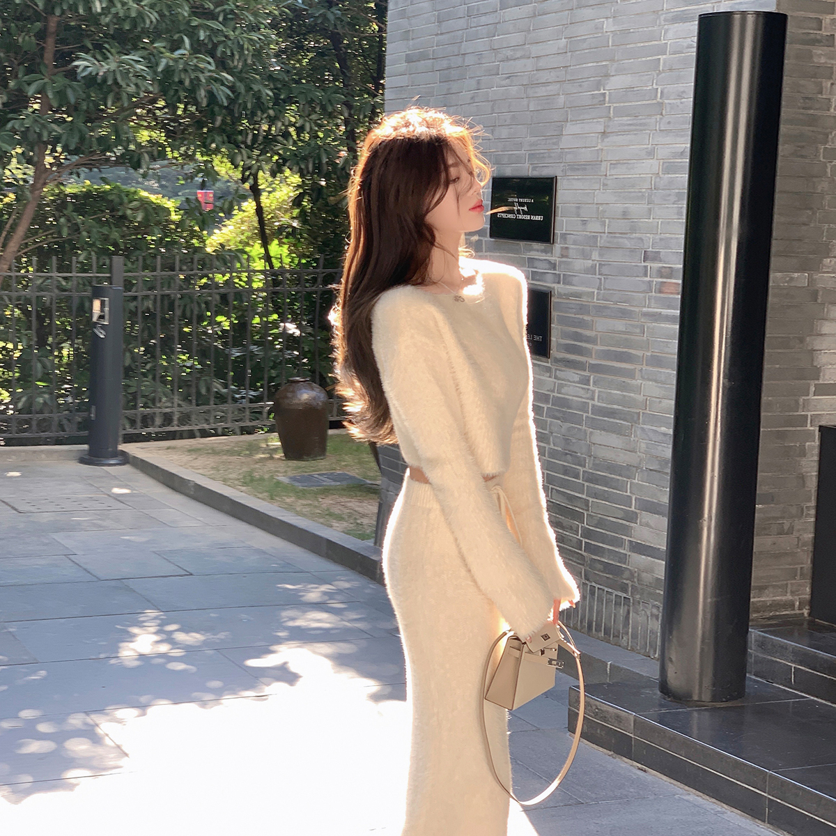 包臀仿貂绒两件套装仿貂绒